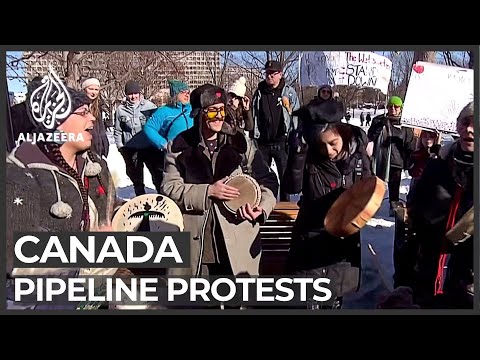 Canada pipeline protests: Businesses demand gov't act over losses