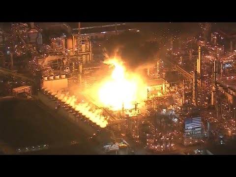 Explosion and fire breaks out at California oil refinery